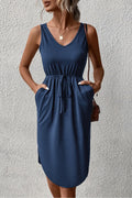 V-Neck Curved Hem Sleeveless Abito