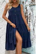 Decorative Button Scoop Neck Tiered Sleeveless Abito